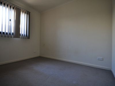 3 / 2 Phalarope Way, South Hedland