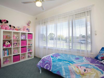 1 Carnegie Crescent, Netley