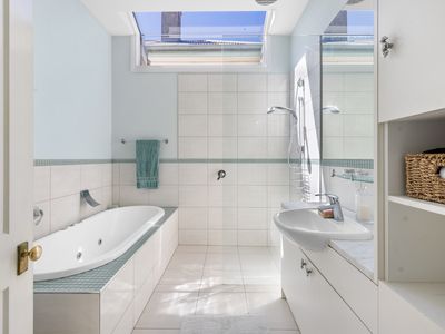 19 Railway Crescent, Williamstown