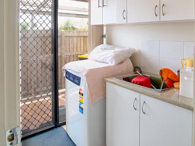 8 McIntyre Court, Urraween