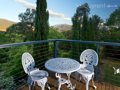 5 COOPER STREET, Mount Beauty