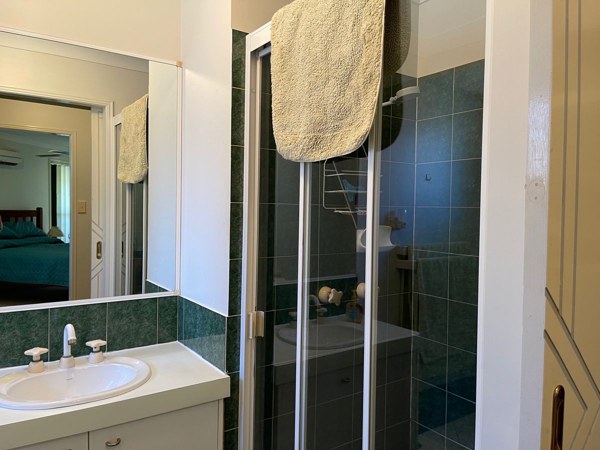 58 Bowerbird Avenue, Eli Waters