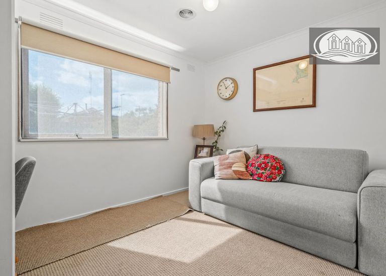 16 Webb Court, Portland