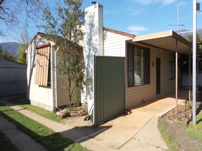103 Lakeside Avenue , Mount Beauty