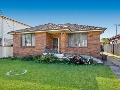 27 Petunia Avenue, Bankstown