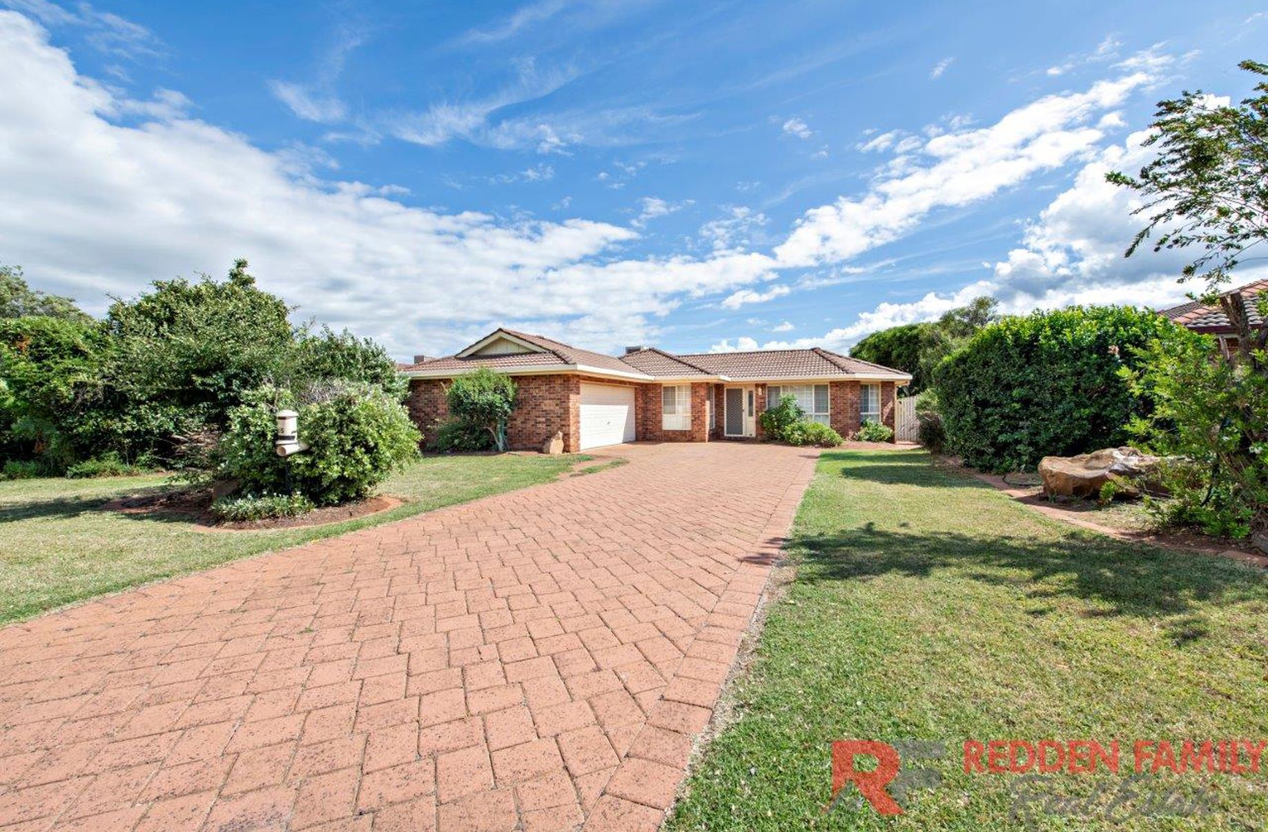 35 Twickenham Drive, Dubbo Redden Family Real Estate