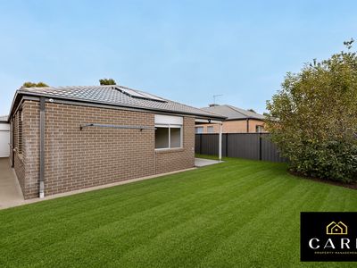 18 Arbourlea Boulevard, Cranbourne North