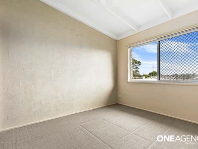3 / 3 King Street, Urangan