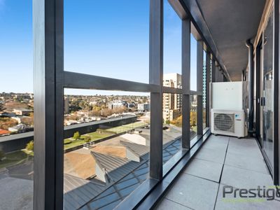 721 / 35 Malcolm Street , South Yarra