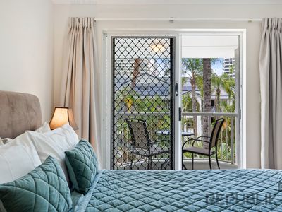 47 / 1 CRONIN AVENUE, Main Beach