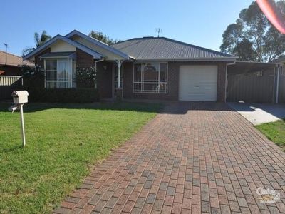 7 Kestrel Close, Dubbo