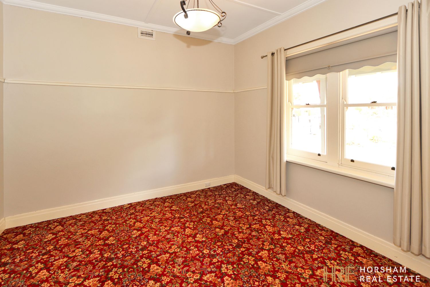 14 Bowden Street, Horsham
