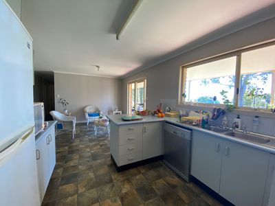 4 Zena Close, River Heads