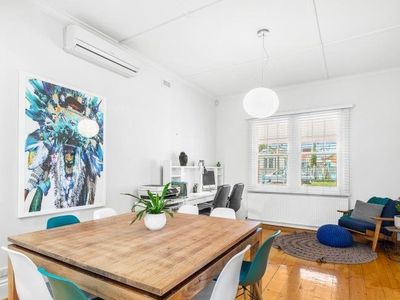 17 Lenore Crescent, Williamstown