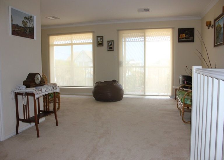 13A Gulf Parade, Brighton