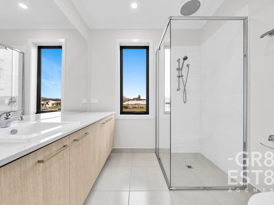 2 Chive Walk, Narre Warren South