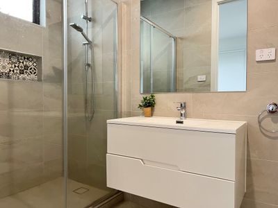1 / 233 Thompsons Road, Templestowe Lower