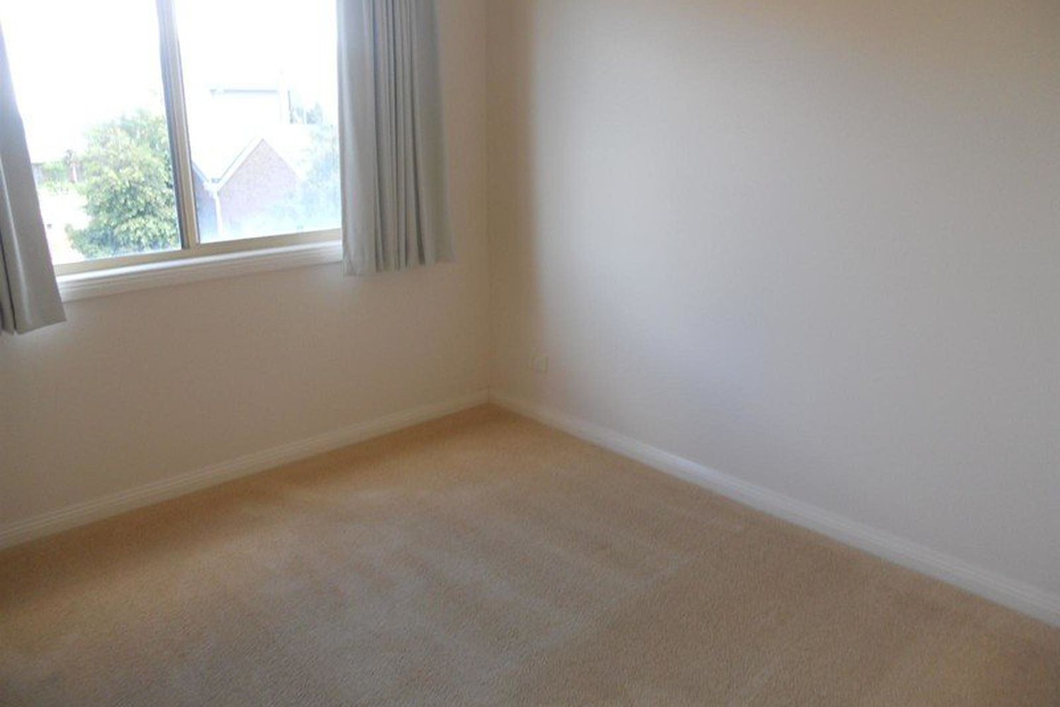 4 / 16 McTavish Boulevard, Horsham