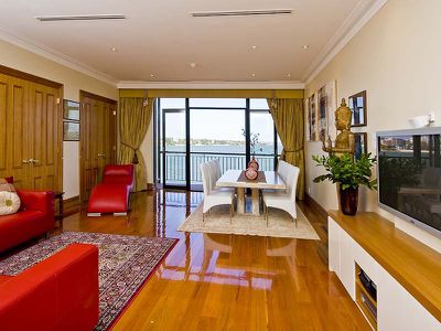 302 / 173 Mounts Bay Road, Perth