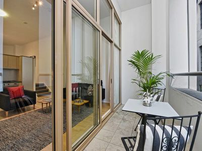 320 / 105 Campbell Street, Surry Hills