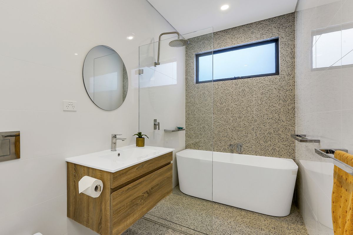 123 Ocean Parade, Blue Bay