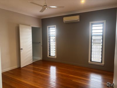 17 Sheerwater Parade, Douglas