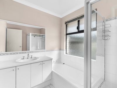7 Ellesmere Circuit, Success