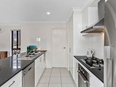 183 Dixon Drive, Coomera