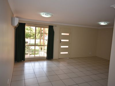 32 John Glenn Place, Dubbo