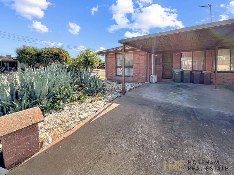 1 / 25 Carter Street, Horsham