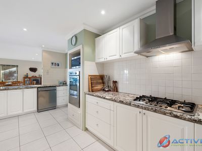 9 Iris Court, Coodanup