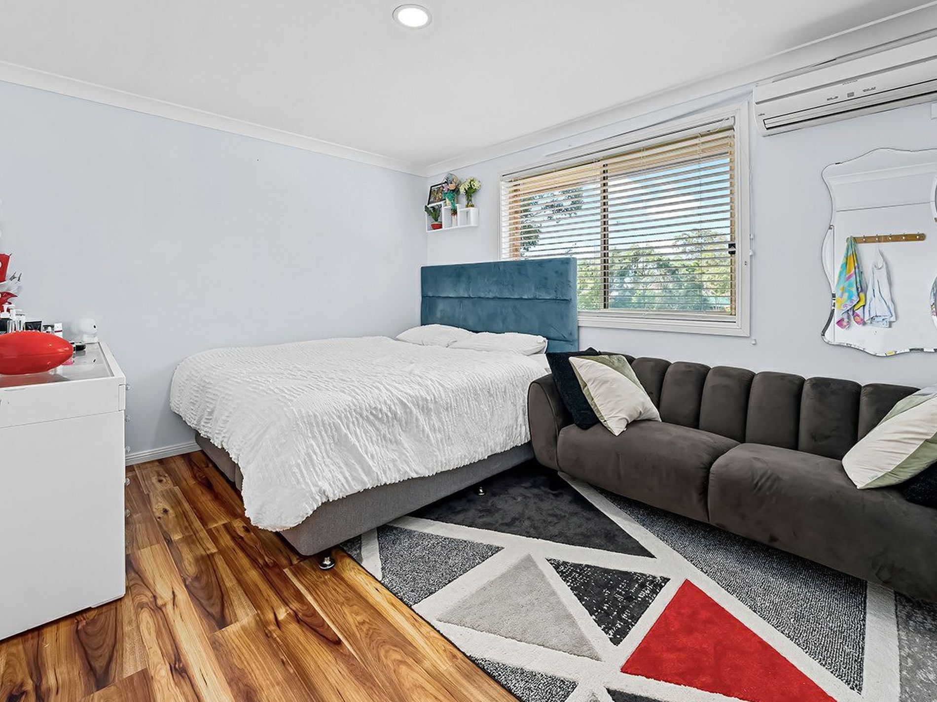 2 / 5 Corella Road, Green Valley