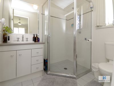 18 Heit Court, North Booval