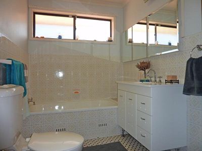 97 Edgbaston  Rd, Beverly Hills