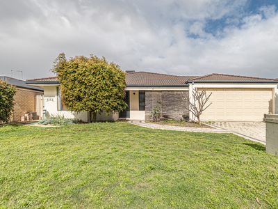 22 Mary Mackillop Glen, Queens Park