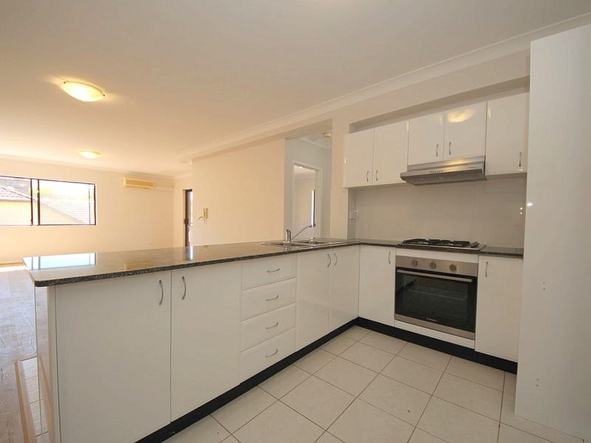 8 / 13 Gordon Street, Bankstown