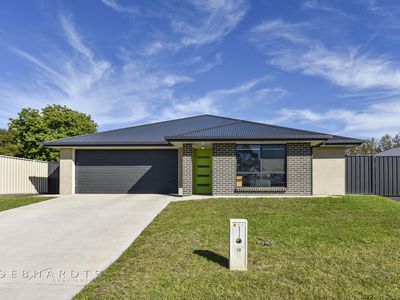 18 Mickail Court, Mount Gambier