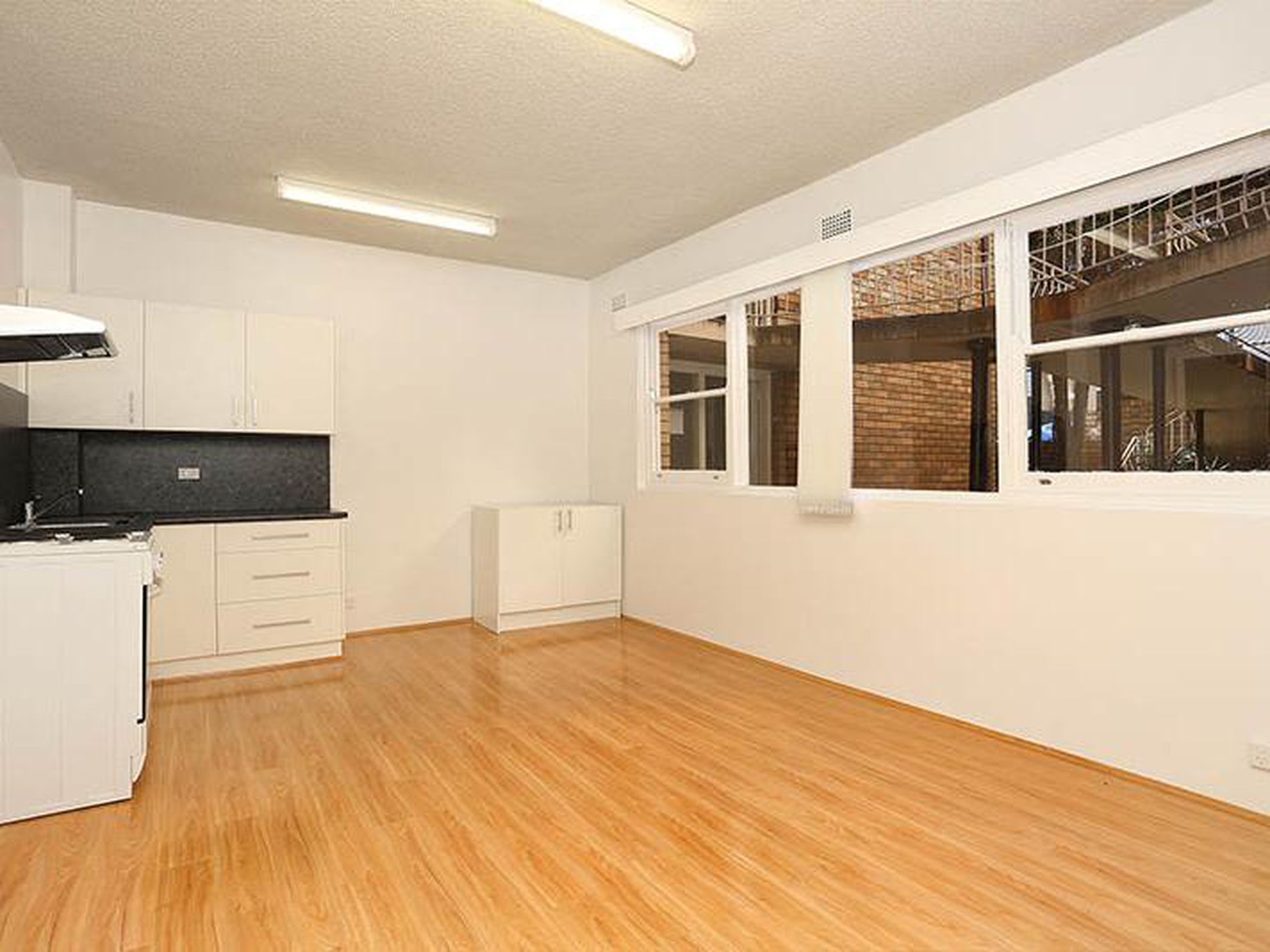 3 / 2 Station Street, Kogarah