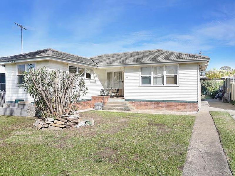 24 Strickland Cres, Ashcroft
