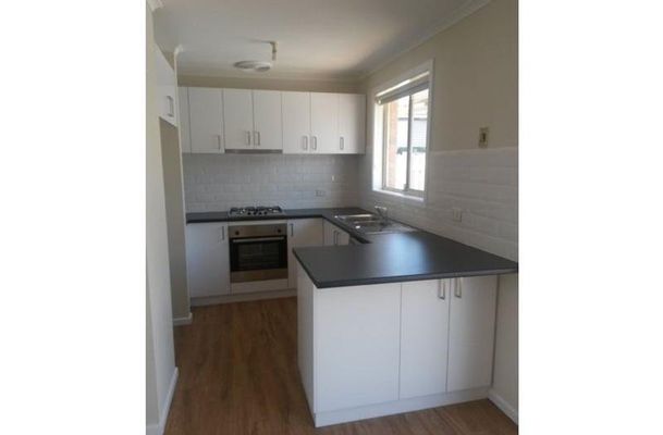 1 / 6 Abercarn Avenue, Craigieburn
