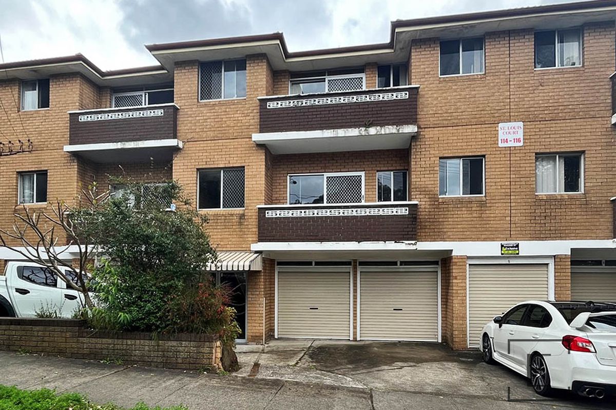 2 / 114-116 The Crescent, Homebush West