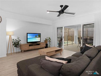 16 Porcupine Way, Mount Peter