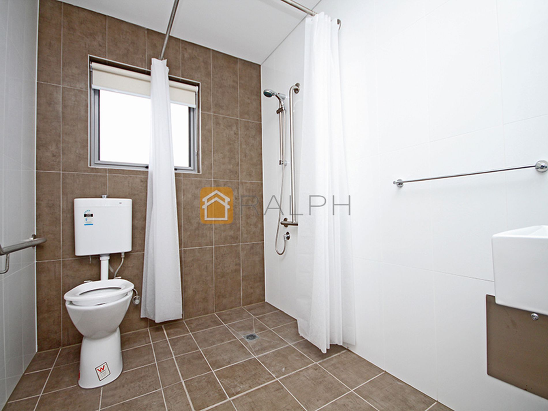 4 / 8 The Boulevarde, Lakemba