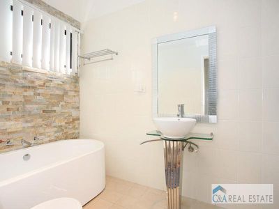 36 Crucie Ave, Bass Hill