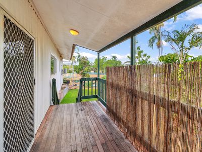 10 Calandrinia Court, Moulden