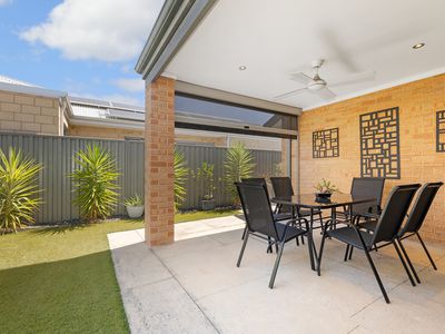 7 / 22 Whittaker Turn, Piara Waters