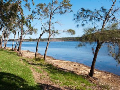 24 Kings Point Drive, Kings Point