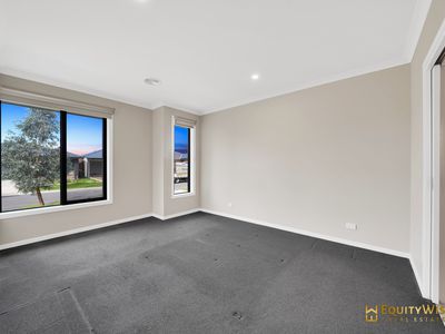 9 Lydney Street, Wyndham Vale