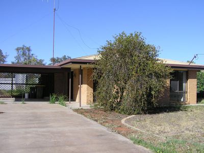 42 Nyang St, Moulamein
