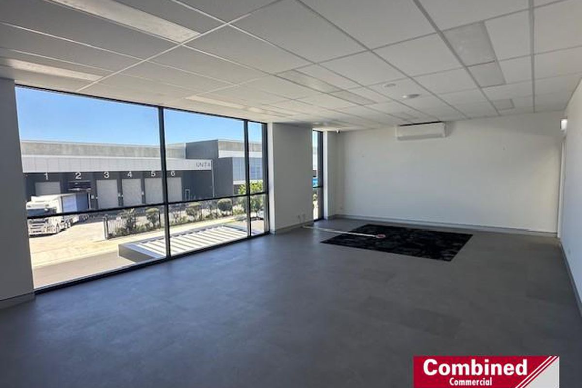 2 / 2 Grazier Way, Gregory Hills